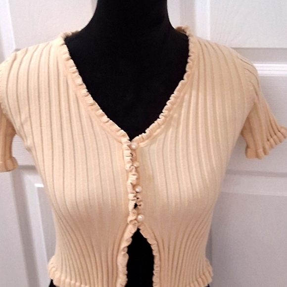 NWOT Princess Polly Beige Cropped & Ribbed Cardigan/ Top    Size S/M - Picture 2 of 16